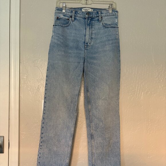 Abercrombie and Fitch Ultra High Rise 90s Straight Jean Size 28 / 6 - Picture 4 of 7